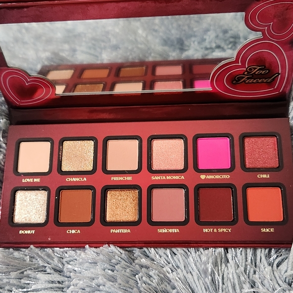 Too Faced Mariale Amor Caliente Eyeshadow and Cheek Pressed Pigment Palette - Picture 4 of 4